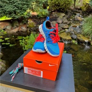 Nike Free Run 2.0 DB BG SZ 3.5Y